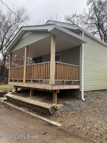 Photo of 2140 Columbia St, Louisville, KY 40212 (MLS # 1728567)