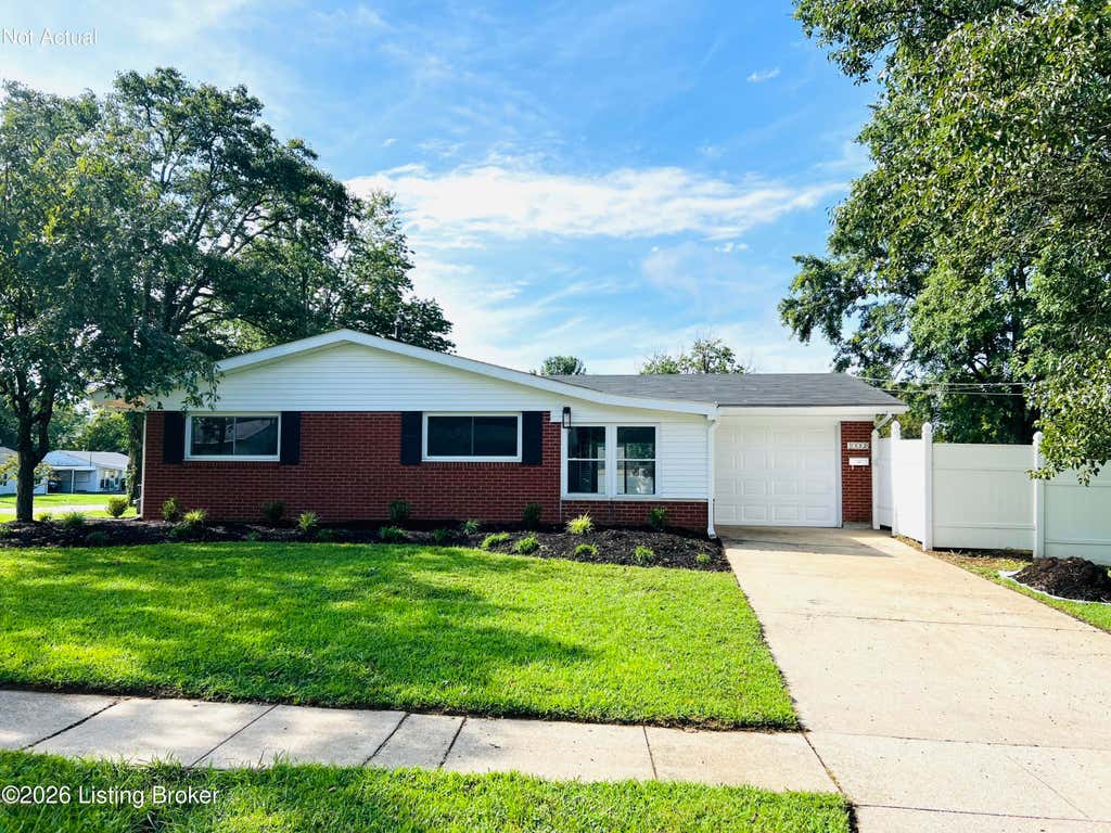 Photo of 10008 Robsion Rd, Louisville, KY 40299 (MLS # 1727149)
