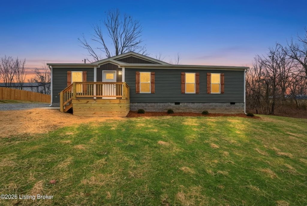 Photo of 202 Red Bud Cir, Taylorsville, KY 40071 (MLS # 1706441)