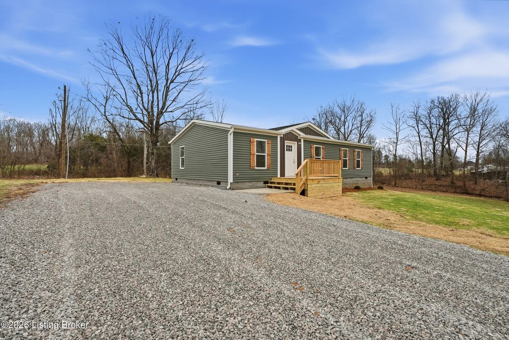 Photo of 202 Red Bud Cir, Taylorsville, KY 40071 (MLS # 1706441)