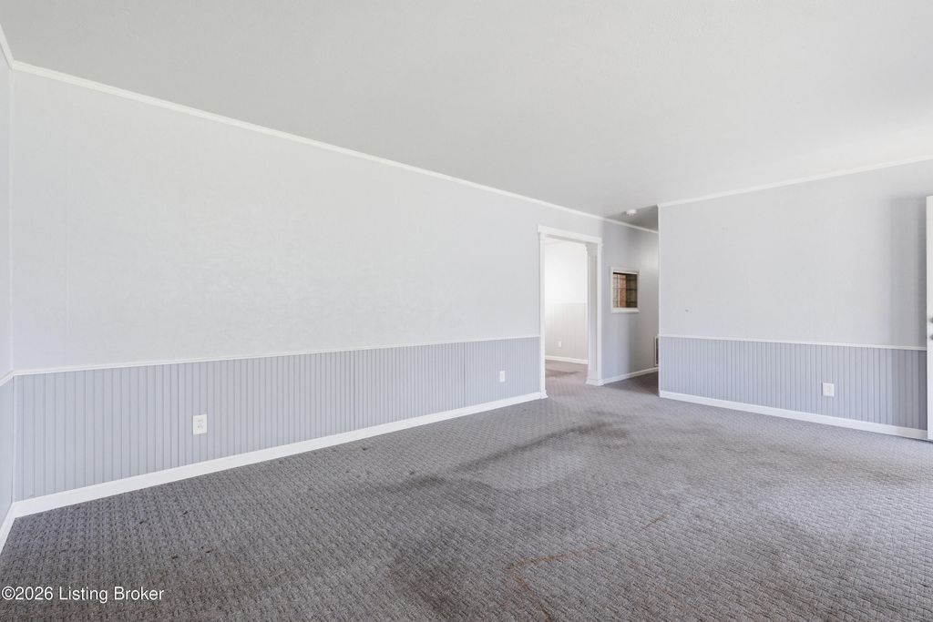 Photo of 7003 Sunny Vale Way, Louisville, KY 40272 (MLS # 1715293)