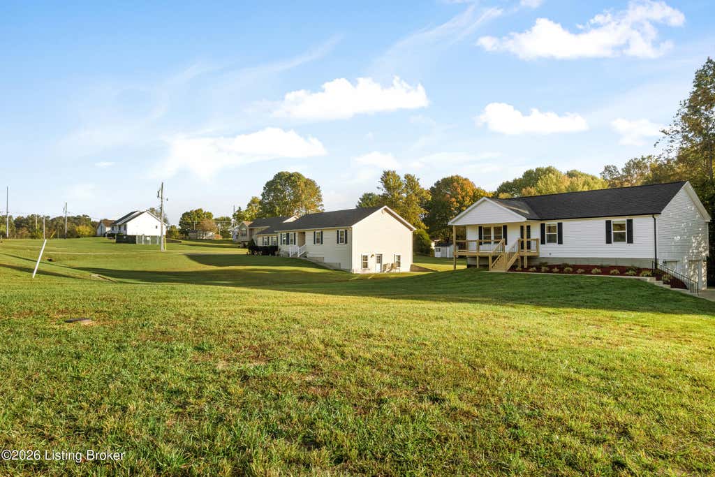 Photo of 1492 S Logsdon Pkwy, Radcliff, KY 40160 (MLS # 1718611)
