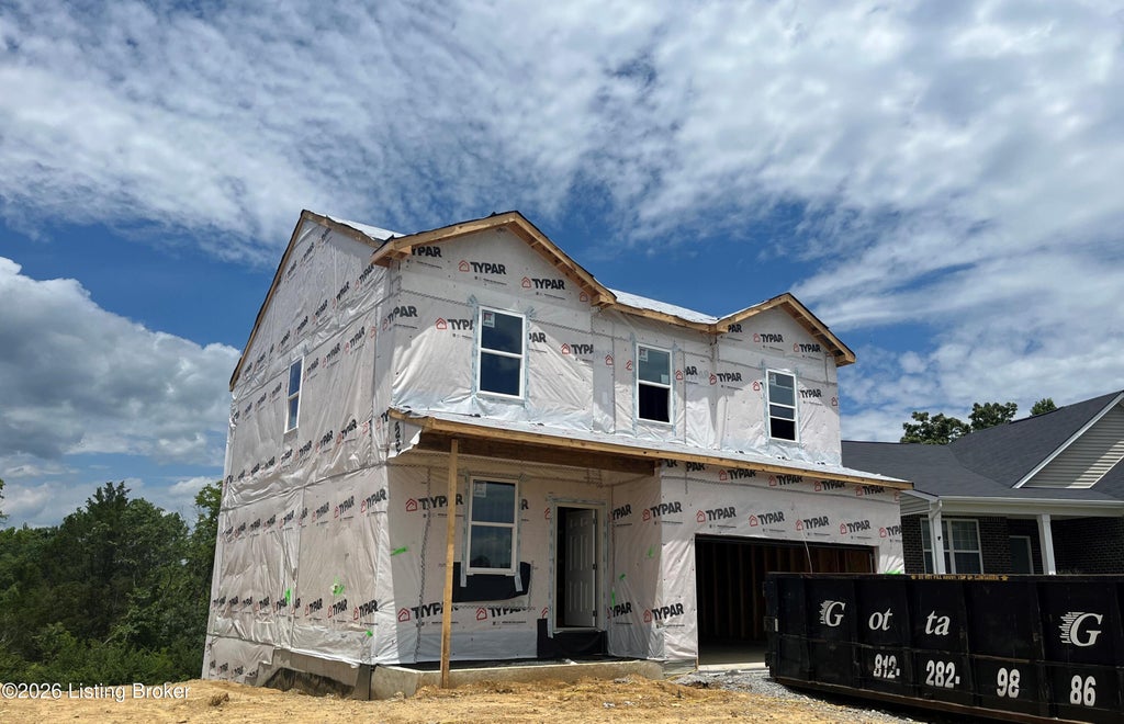 Photo of 3906 Blackthorn Pl, La Grange, KY 40031 (MLS # 1717572)