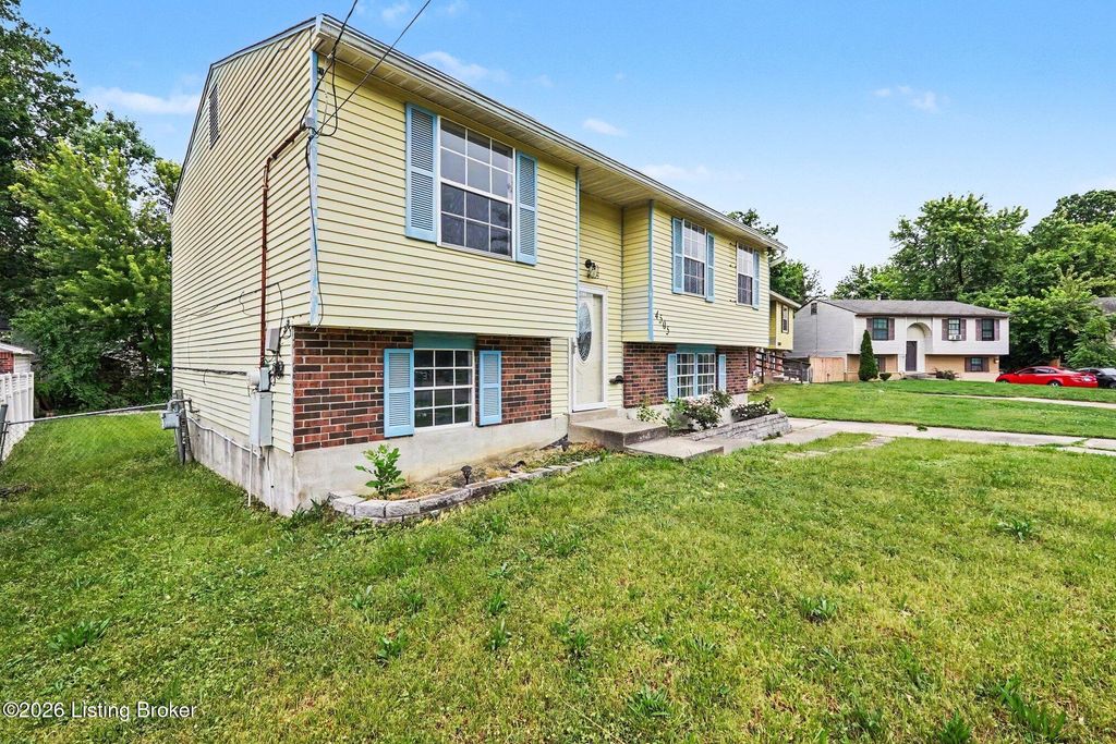 Photo of 4505 Mesa Ct, Louisville, KY 40229 (MLS # 1718511)