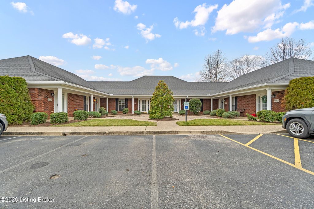 Photo of 9929 Chenoweth Vista Way, Louisville, KY 40299 (MLS # 1706239)