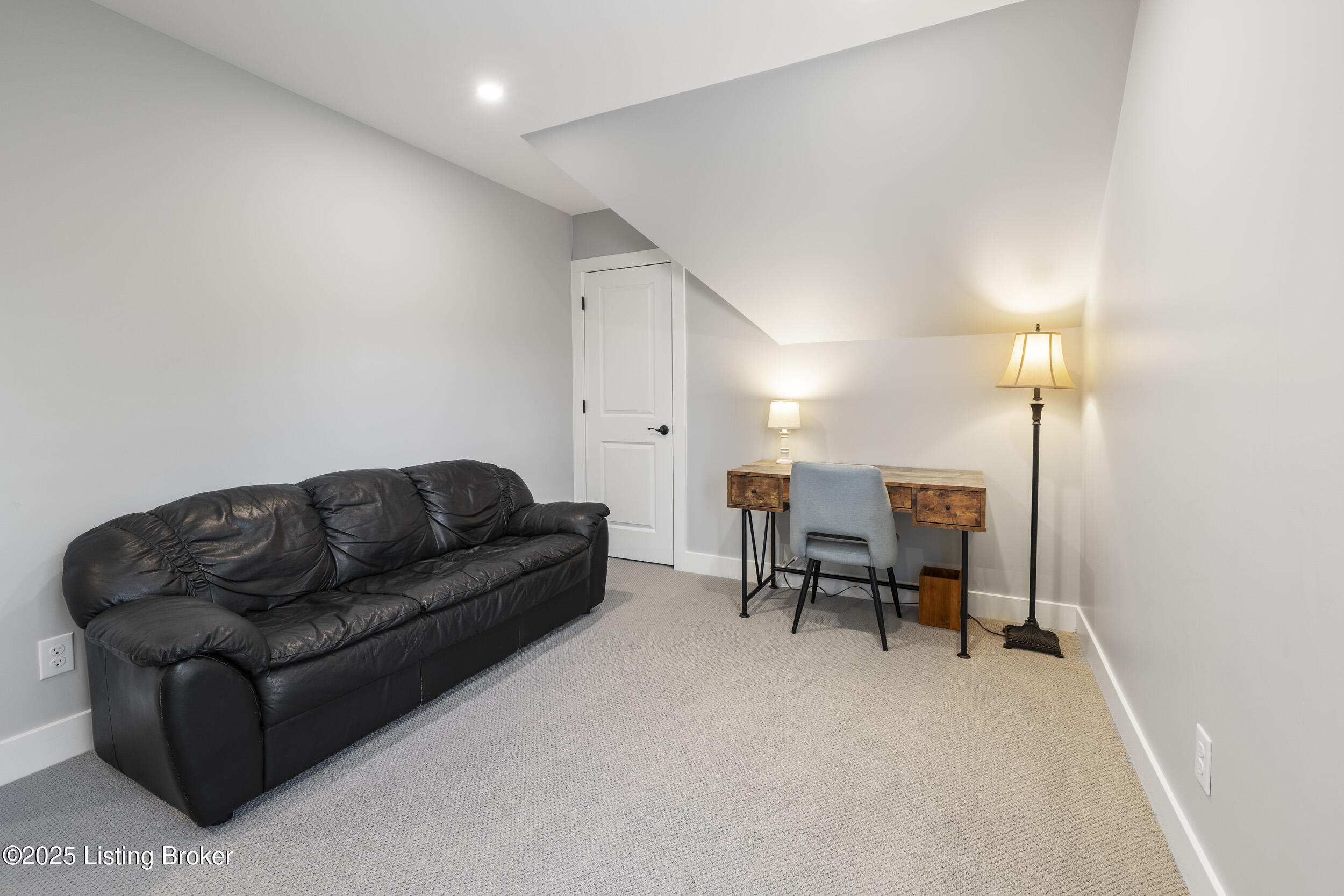 10406 Martinside Dr, Louisville, Pennsylvania image 32