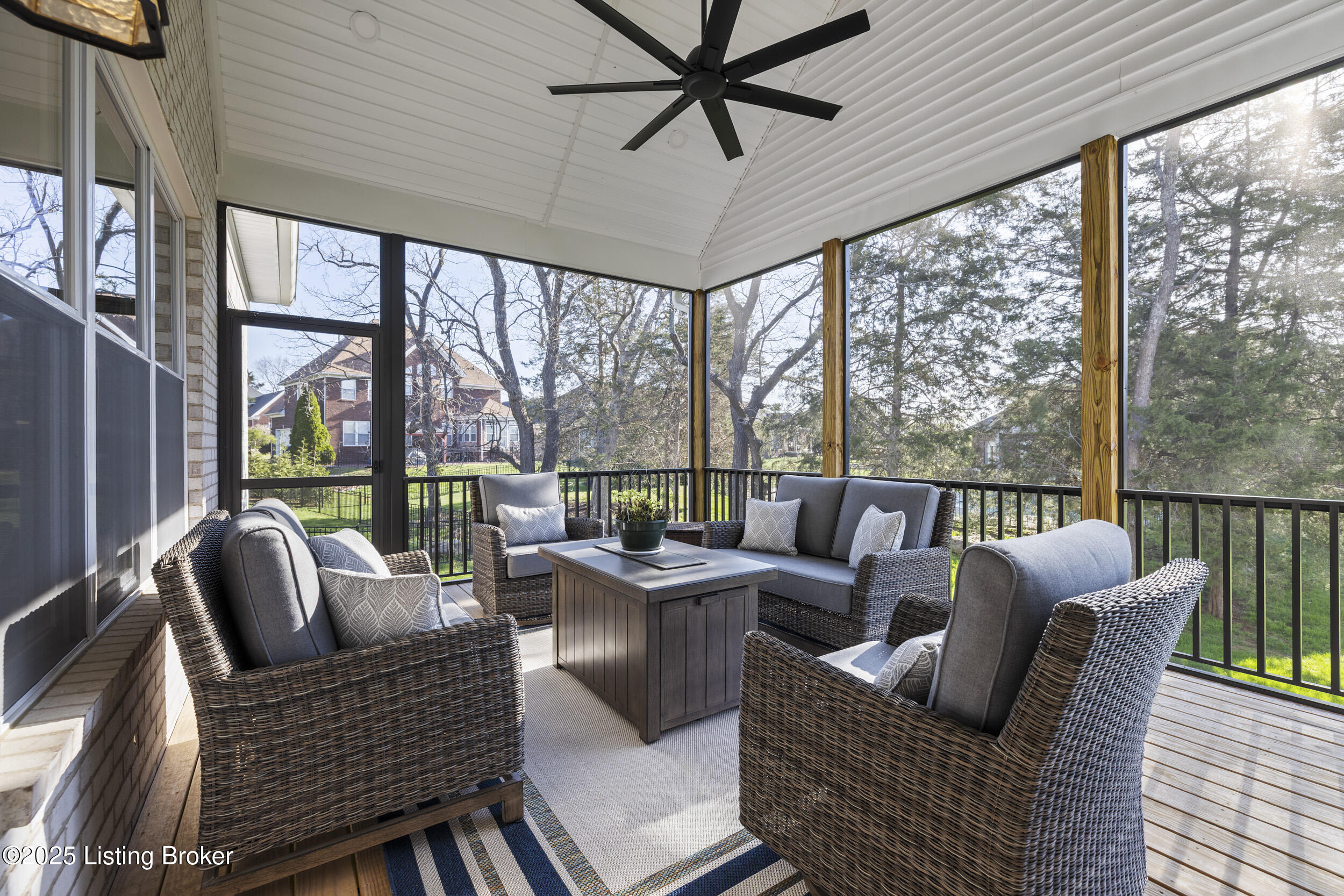 10406 Martinside Dr, Louisville, Pennsylvania image 41