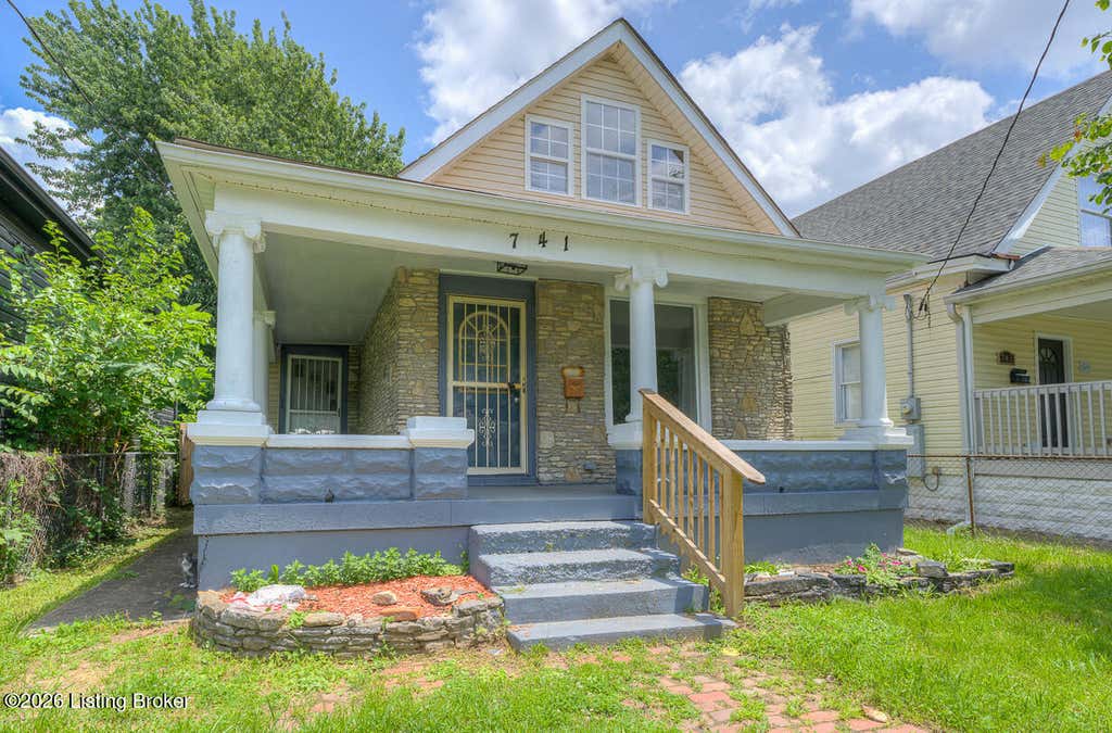 Photo of 741 S 37th St, Louisville, KY 40211 (MLS # 1721910)