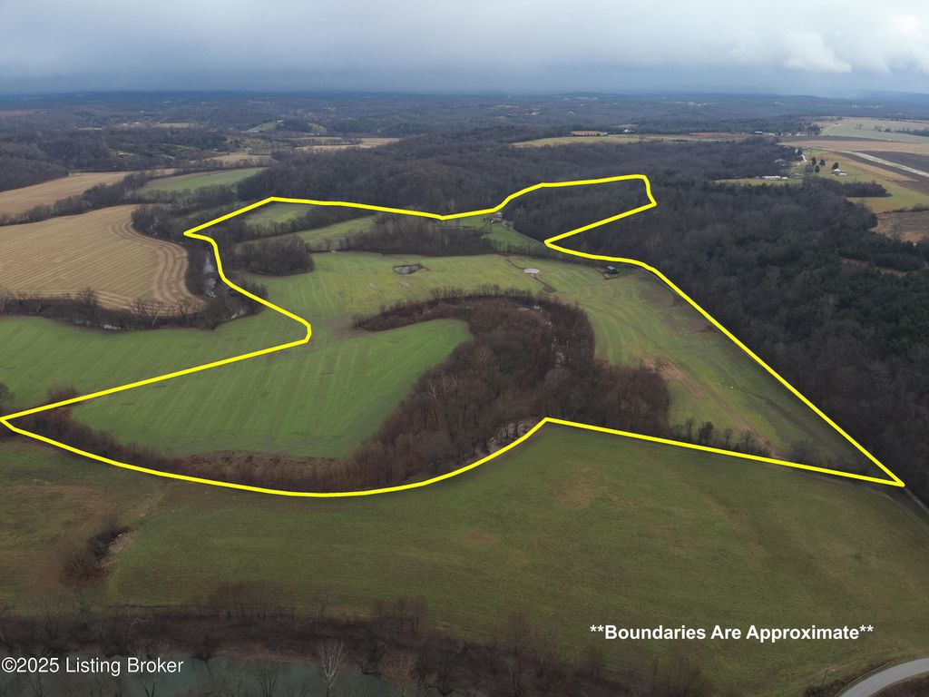 Photo of 2855 Greenwell Ford Rd, Shepherdsville, KY 40165 (MLS # 1705211)