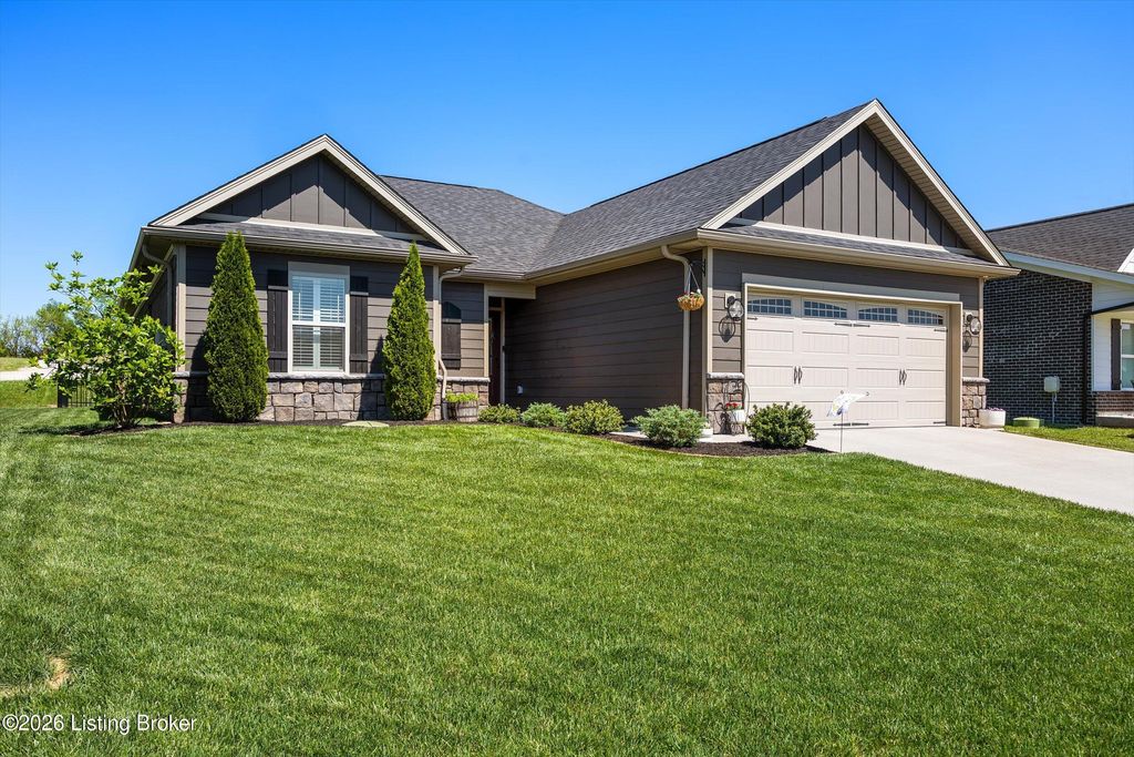 Photo of 5549 Limestone Creek Dr, Charlestown, IN 47111 (MLS # 1715188)