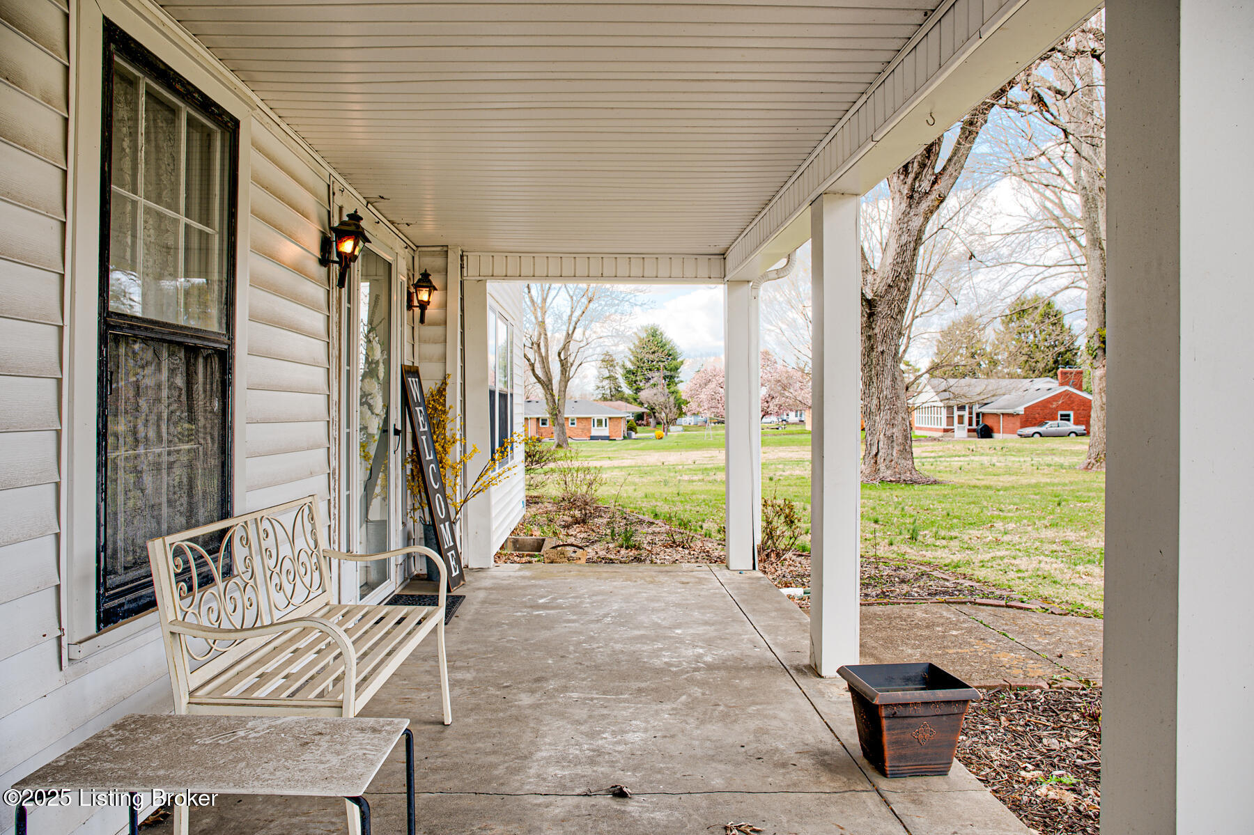 6308 Fegenbush Ln, Louisville, Kentucky image 3