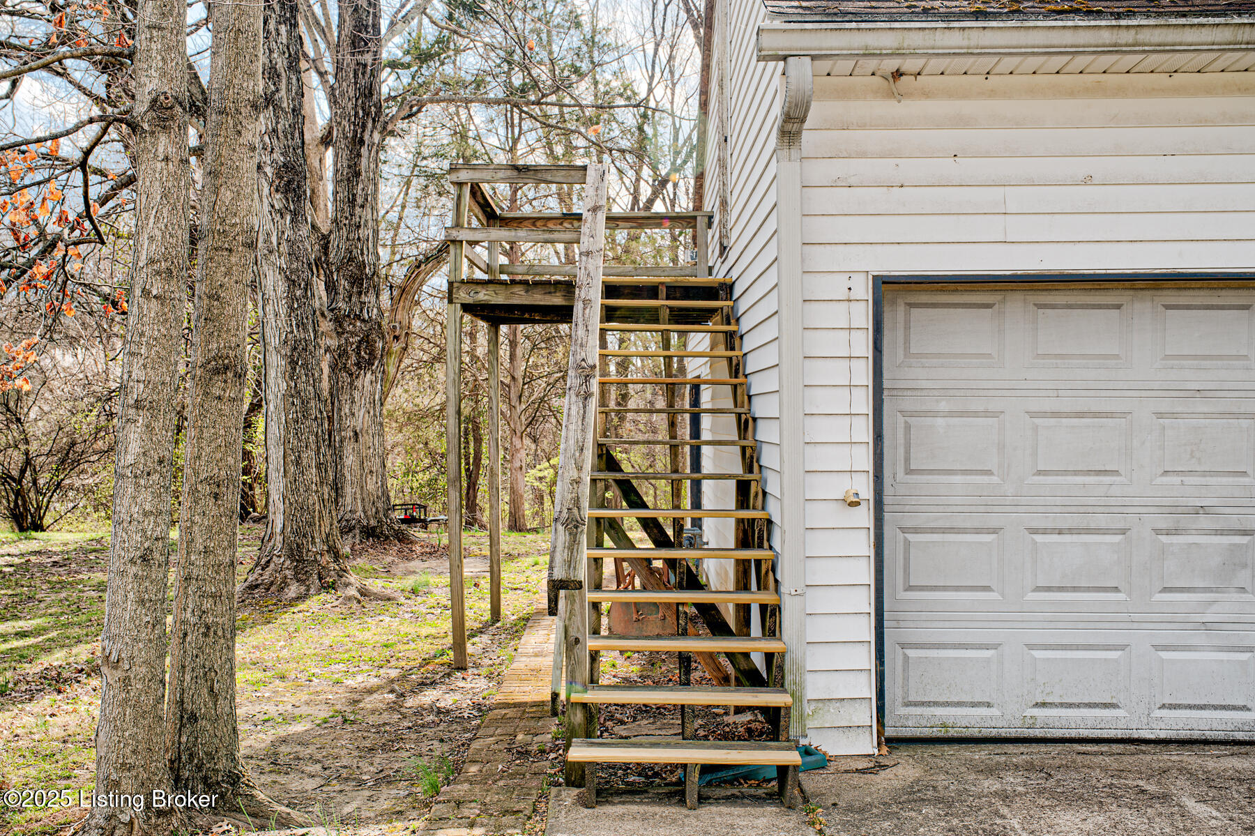 6308 Fegenbush Ln, Louisville, Kentucky image 35