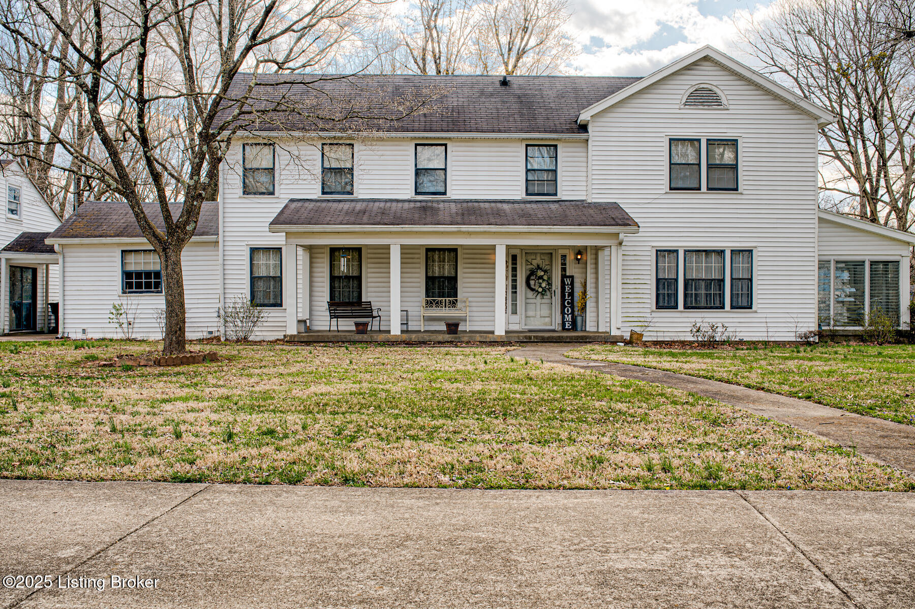 6308 Fegenbush Ln, Louisville, Kentucky image 2