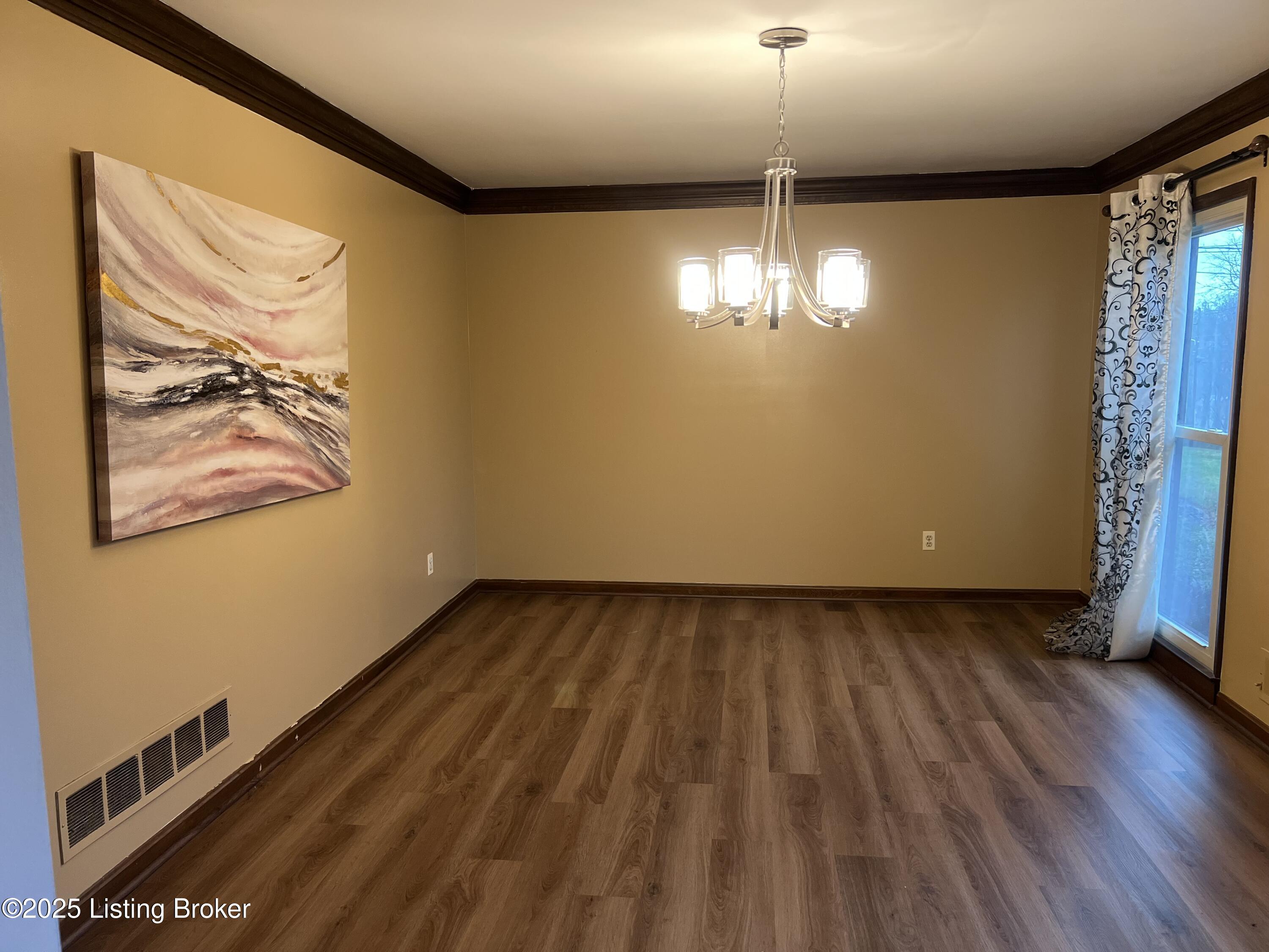 3406 Hunsinger Ln, Louisville, Pennsylvania image 7