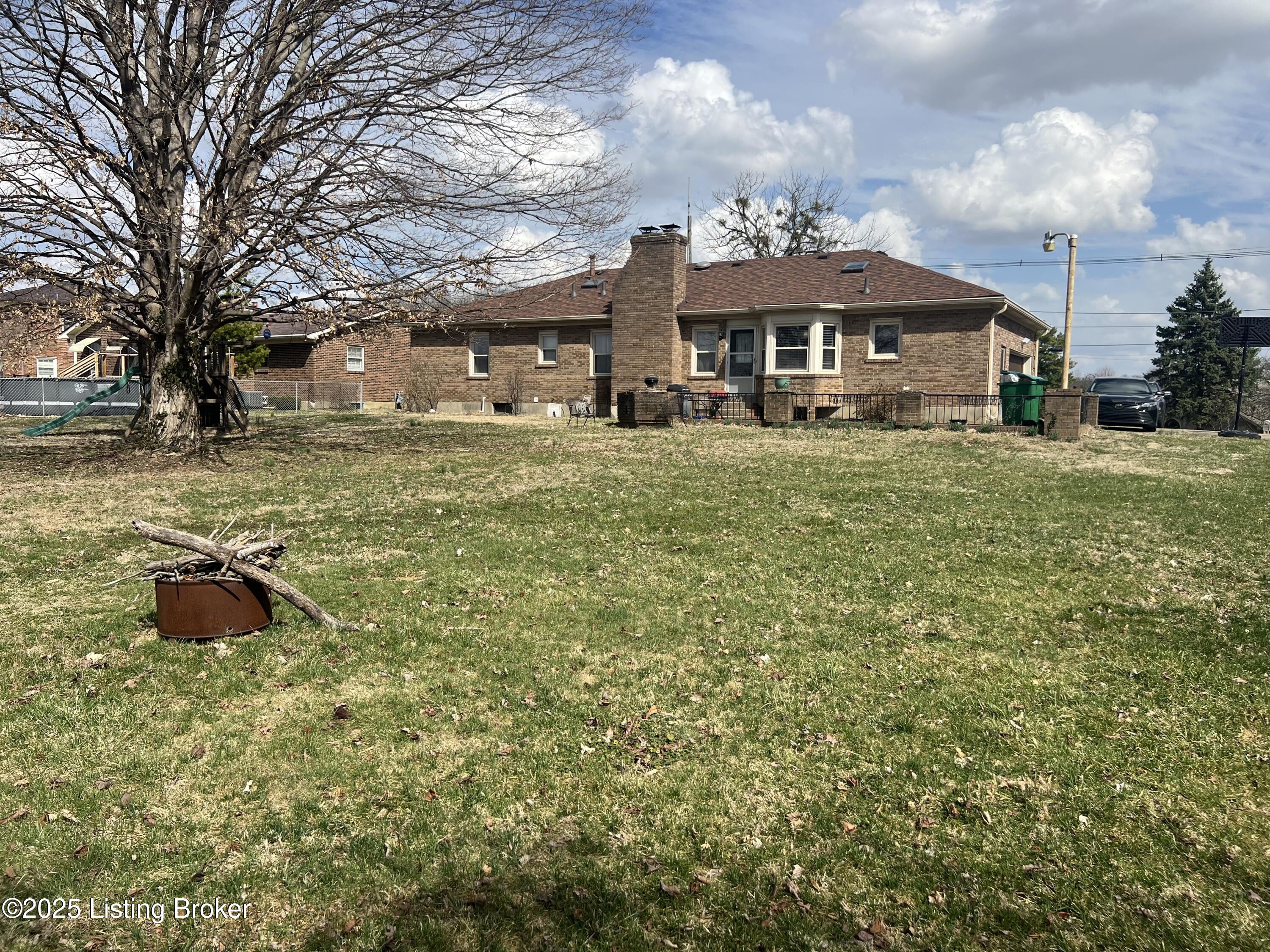 3406 Hunsinger Ln, Louisville, Pennsylvania image 25