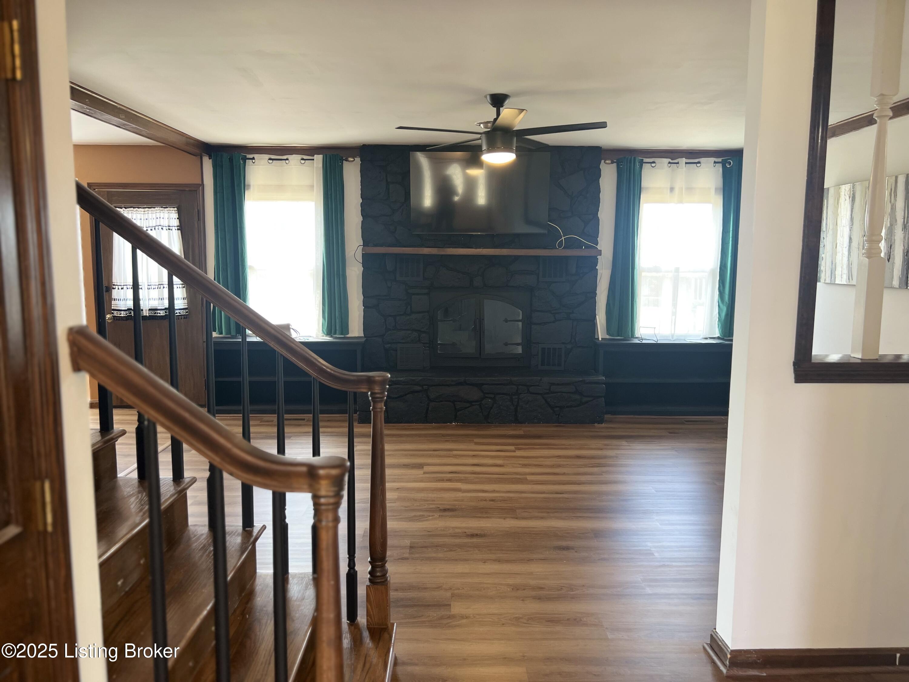 3406 Hunsinger Ln, Louisville, Pennsylvania image 4