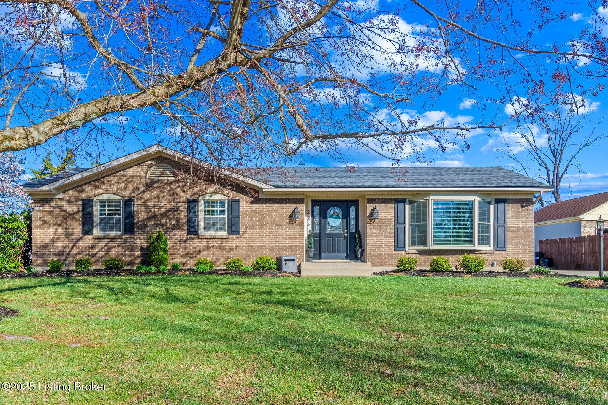224 Colonial Dr, Mt Washington, Kentucky image 1