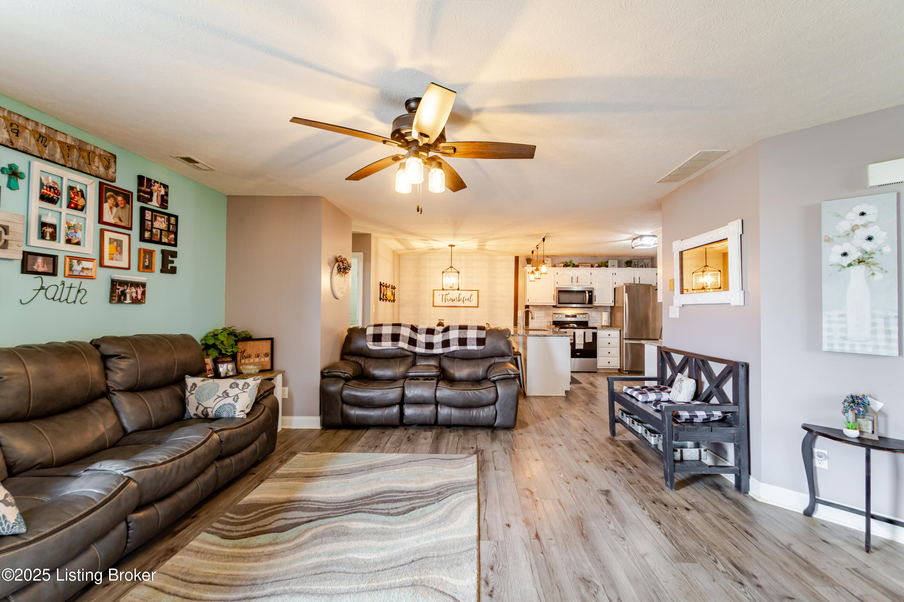 182 Falling Leaf Dr, Mt Washington, Kentucky image 3