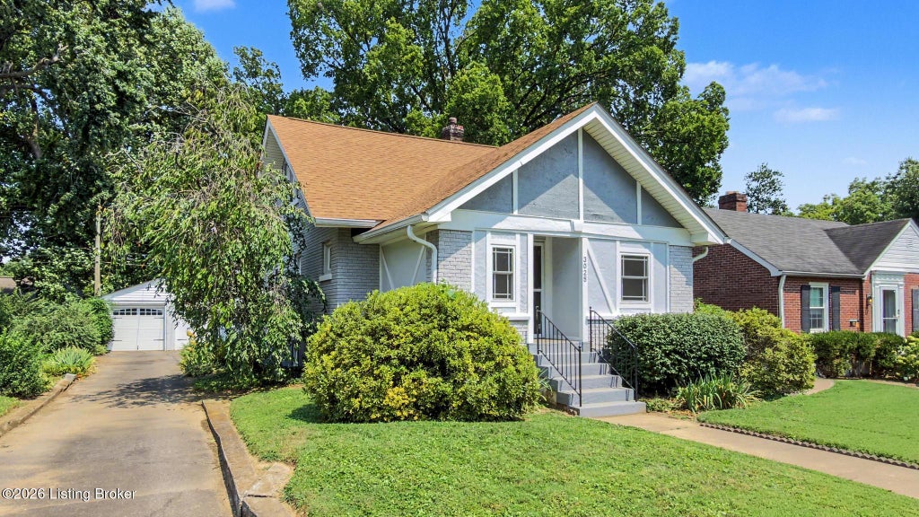 Photo of 3025 Beaumont Rd, Louisville, KY 40205 (MLS # 1725722)