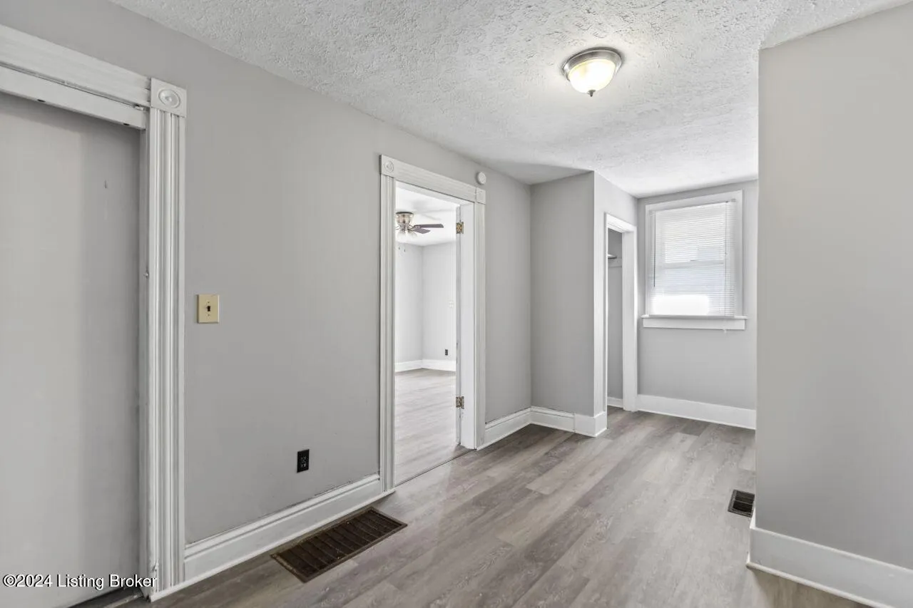 Louisville, Kentucky 40211, United States, 1 Bedroom Bedrooms, ,1 BathroomBathrooms,Residential,Active,108851