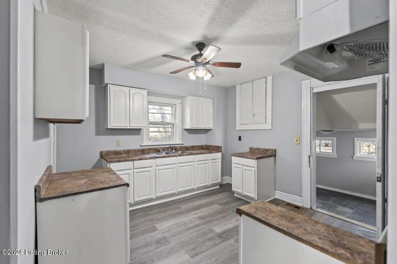 Louisville, Kentucky 40211, United States, 1 Bedroom Bedrooms, ,1 BathroomBathrooms,Residential,Active,108851