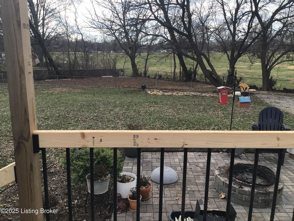 Photo of 3460 Heatherfield Dr, Louisville, KY 40216 (MLS # 1705905)