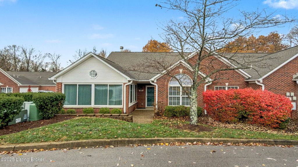 Photo of 12403 Trophy Pl, Louisville, KY 40299 (MLS # 1703838)