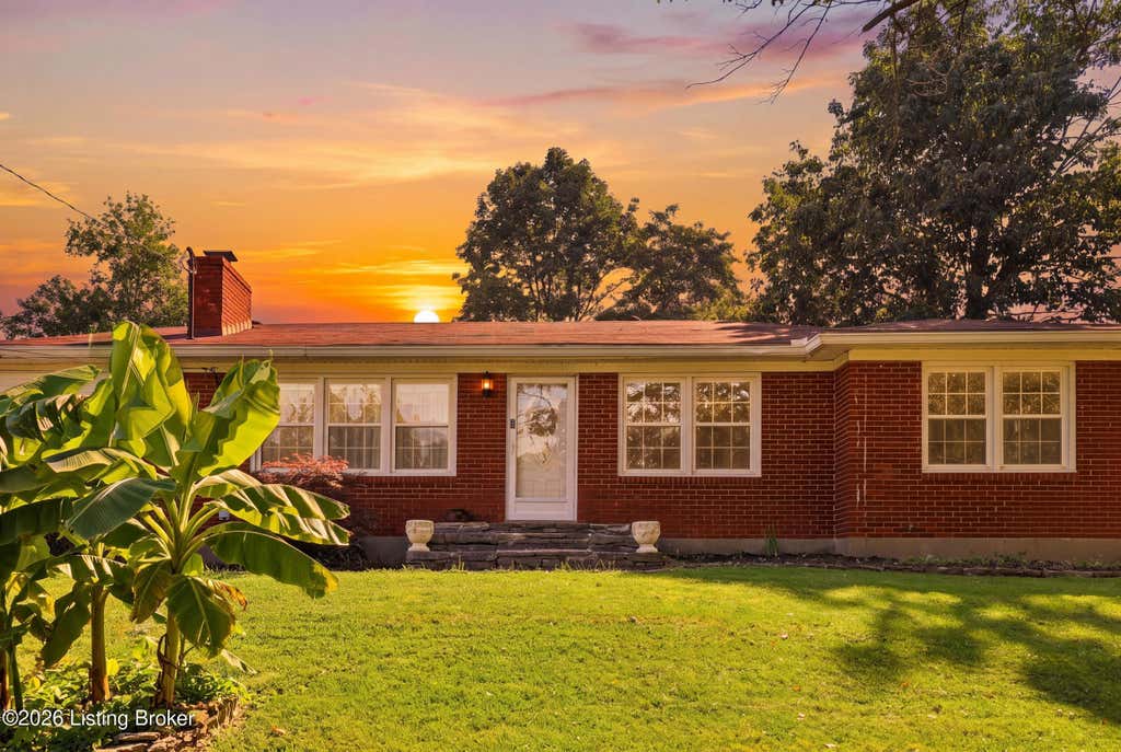Photo of 7405 Beechdale Rd, Crestwood, KY 40014 (MLS # 1725281)