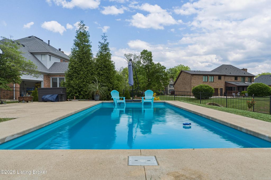 Photo of 10418 Long Home Rd, Louisville, KY 40291 (MLS # 1716155)