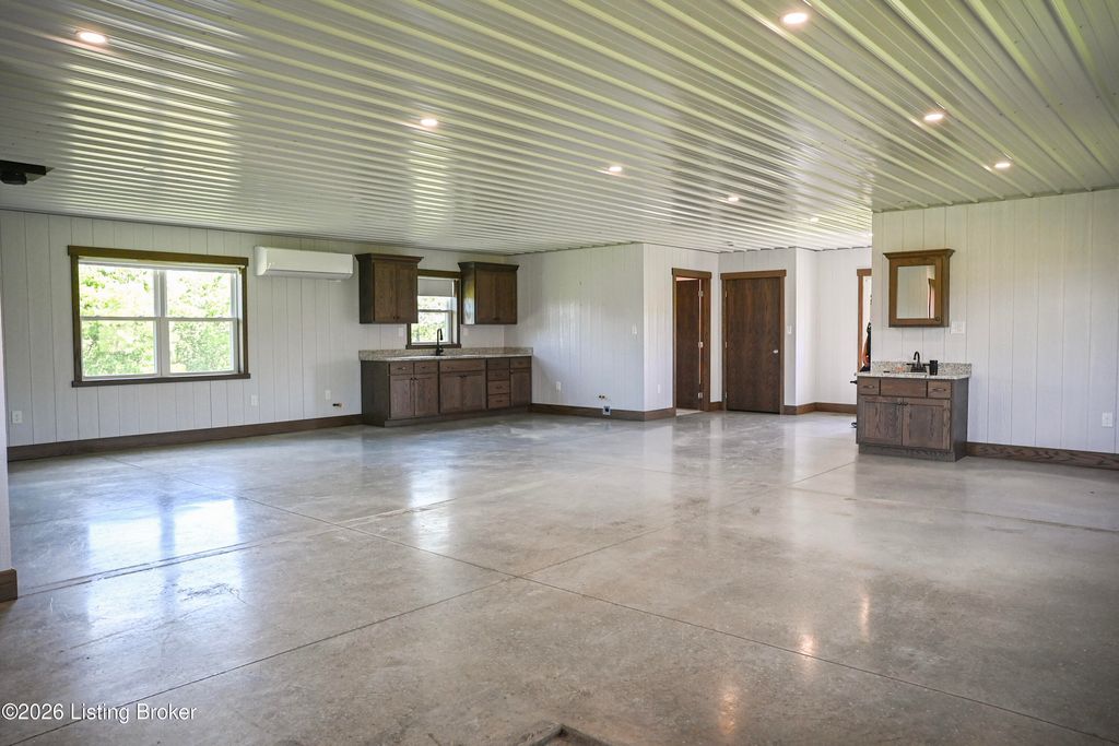 Photo of 904 Lawrenceburg Rd, Willisburg, KY 40078 (MLS # 1716370)