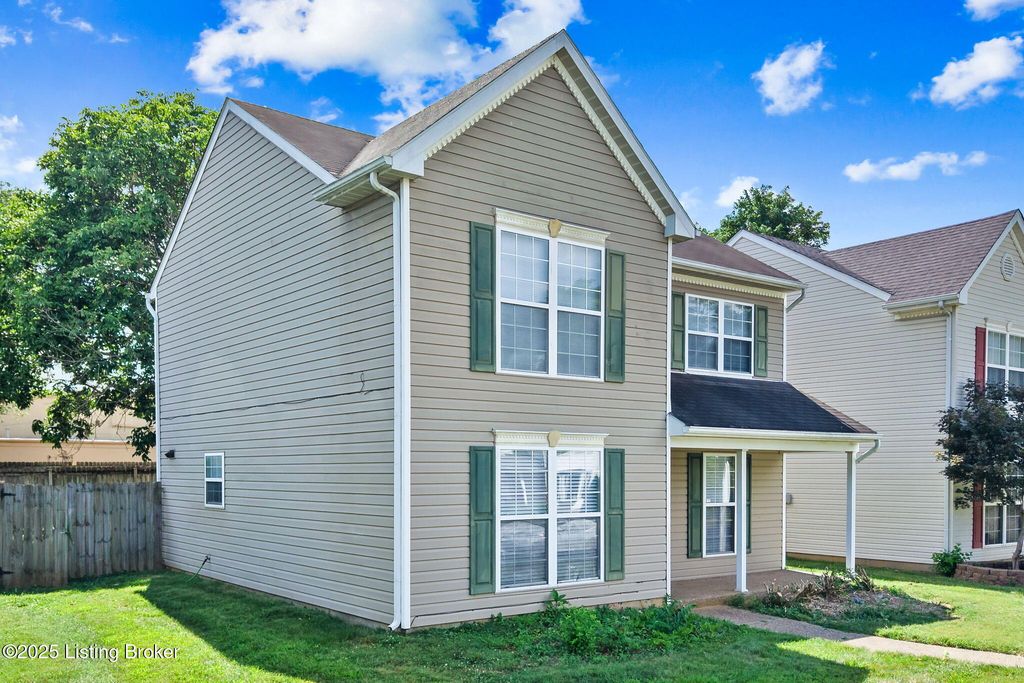 Photo of 12420 Brothers Ave, Louisville, KY 40243 (MLS # 1700174)
