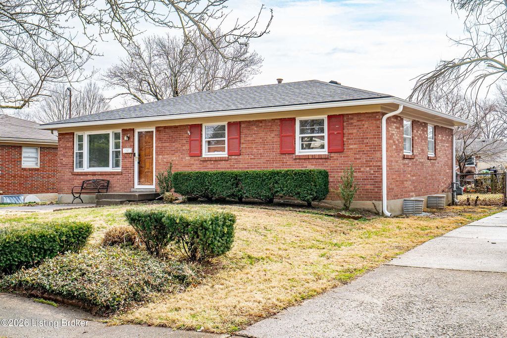 Photo of 2806 Conroy Pl, Louisville, KY 40218 (MLS # 1710642)