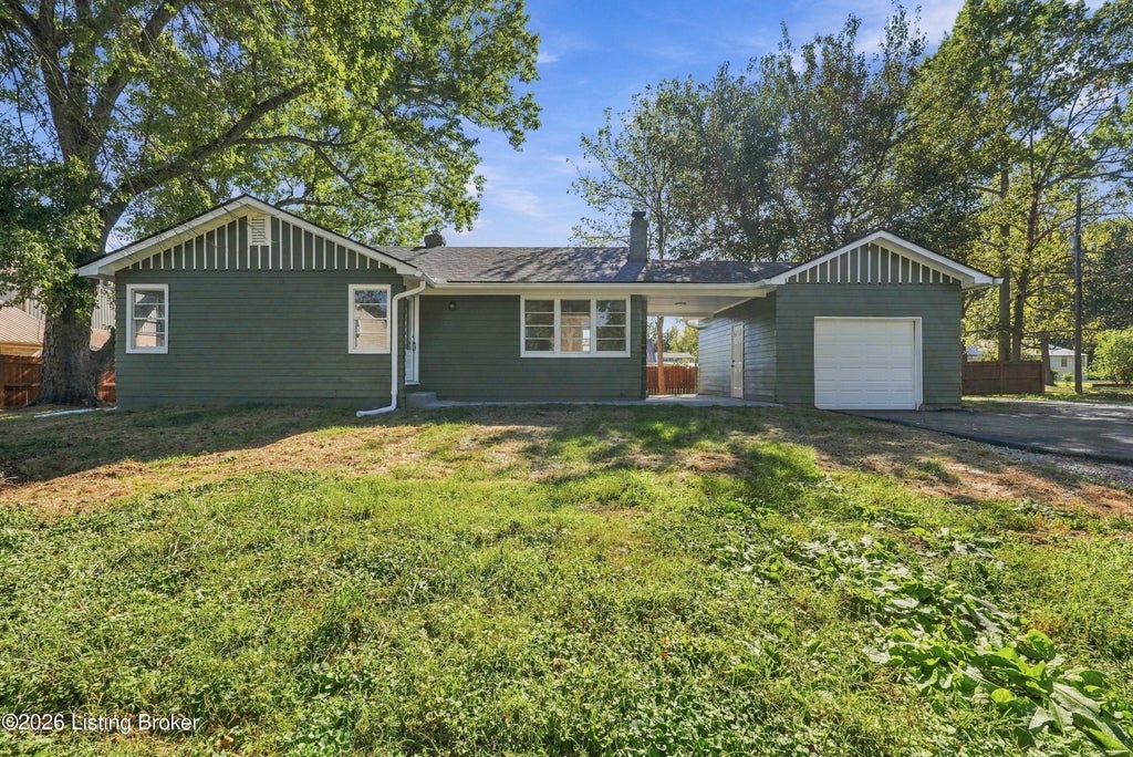 Photo of 7723 Dingle Dell Rd, Louisville, KY 40214 (MLS # 1731492)