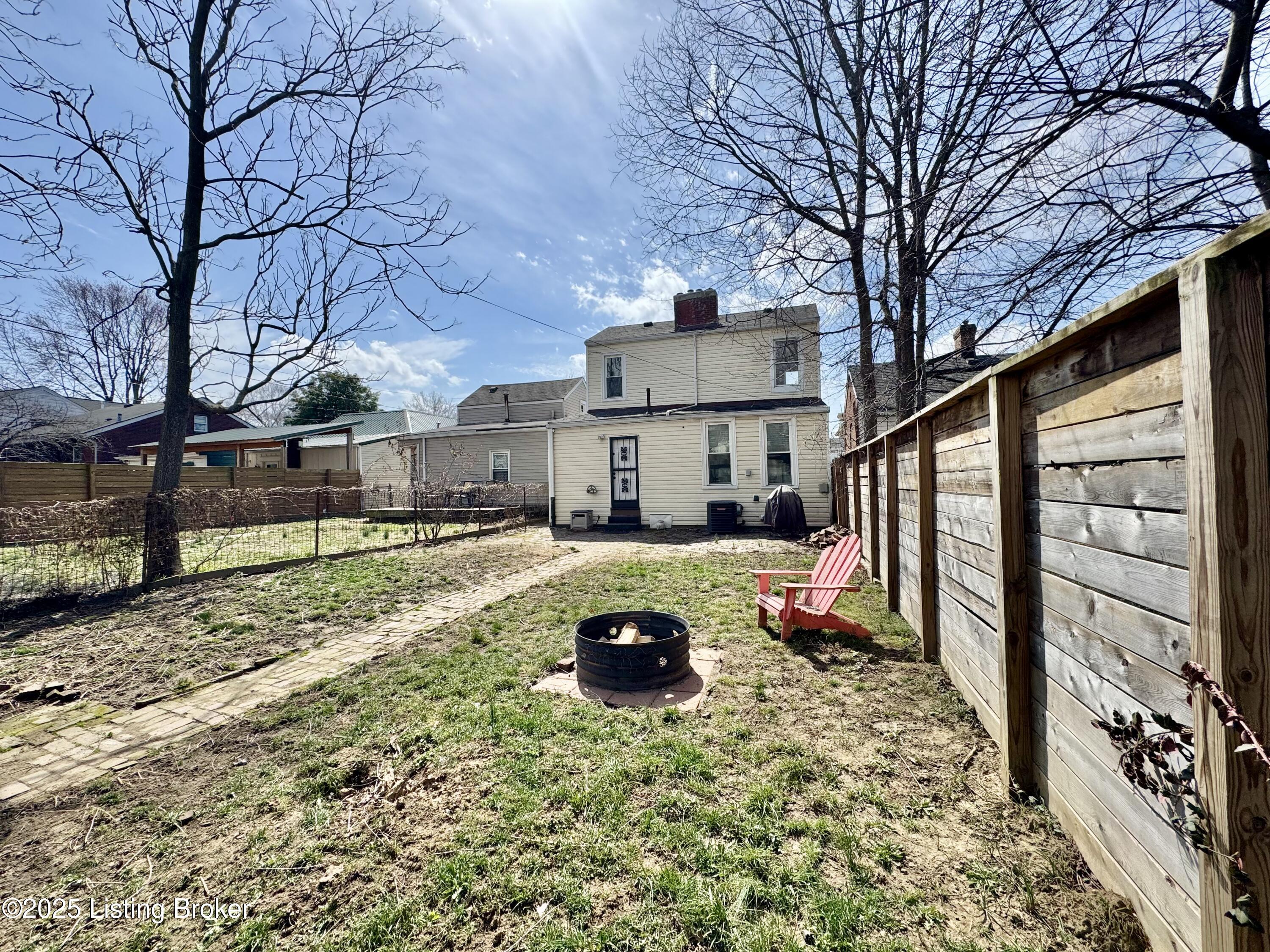 933 Charles St, Louisville, Pennsylvania image 31