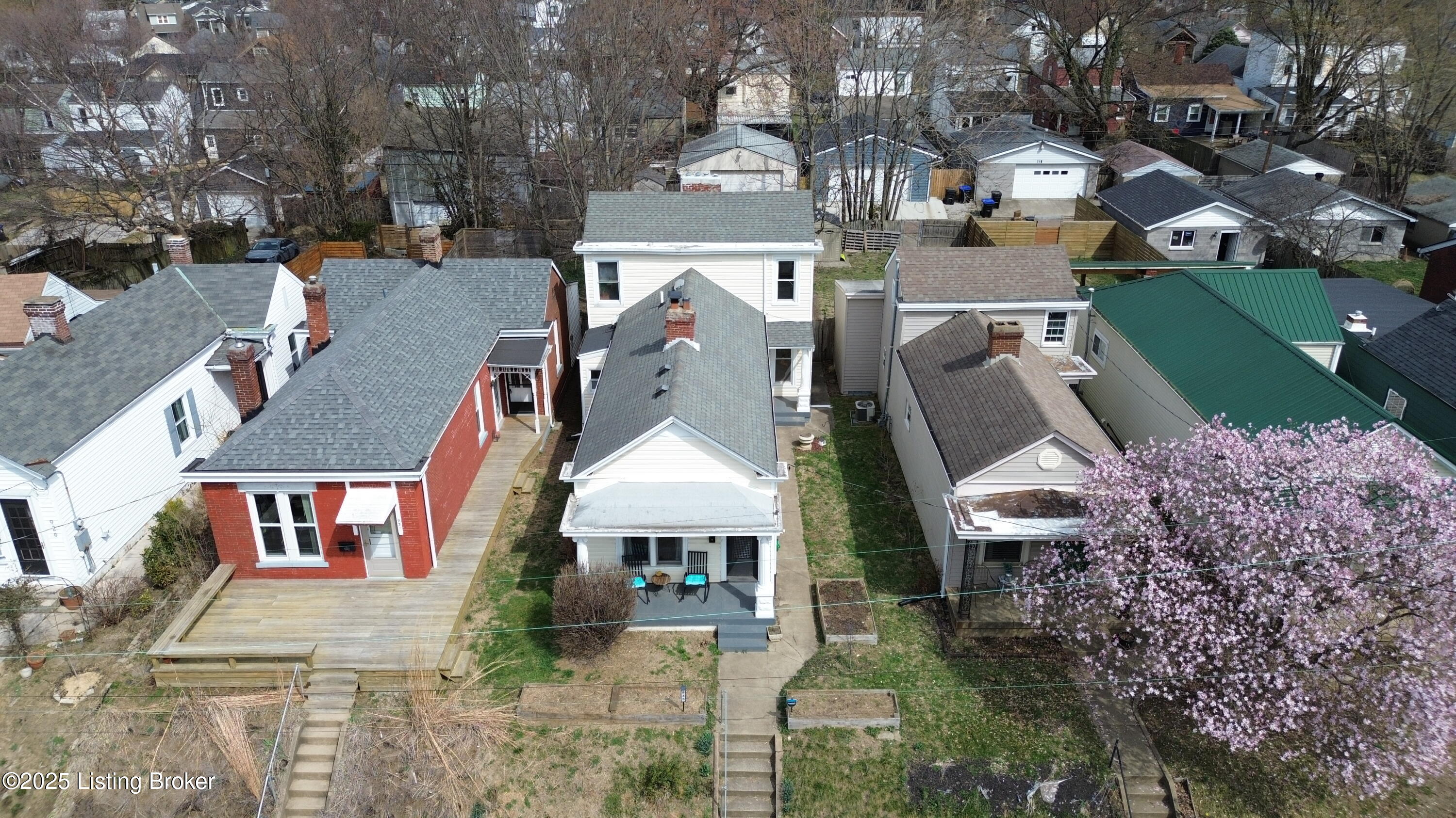 933 Charles St, Louisville, Pennsylvania image 6