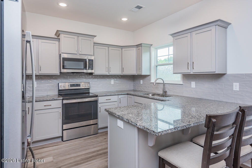 402 Railway Dr