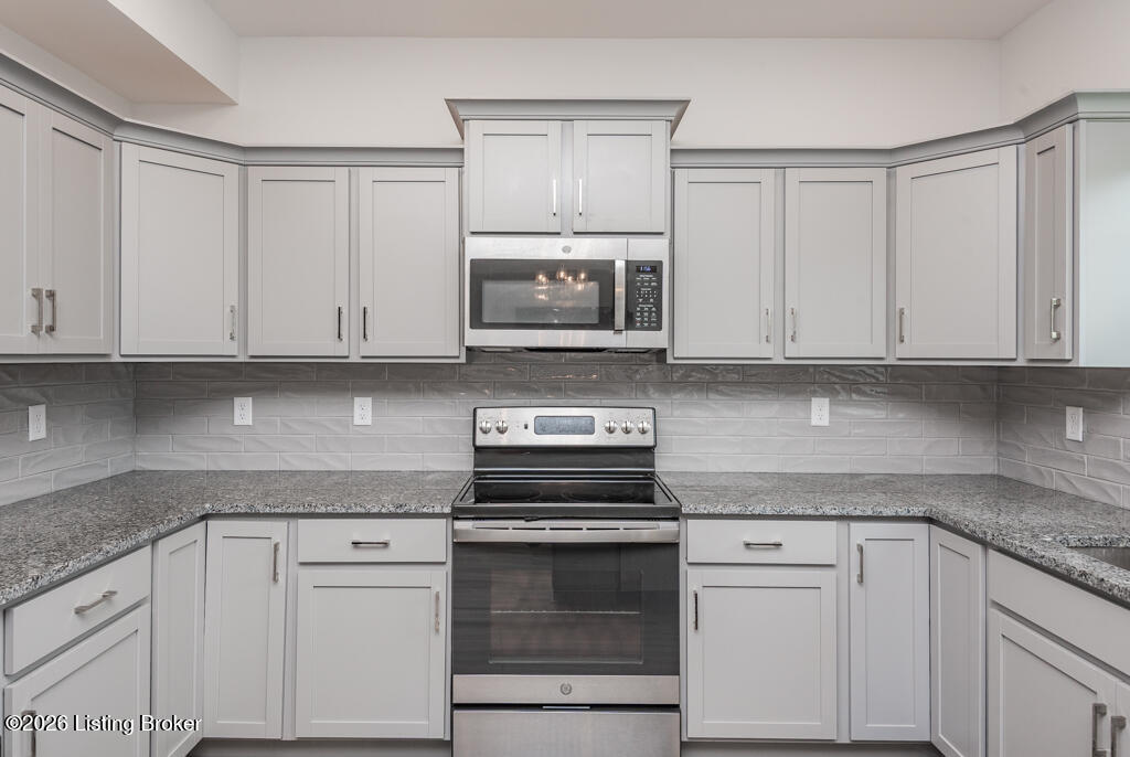 402 Railway Dr