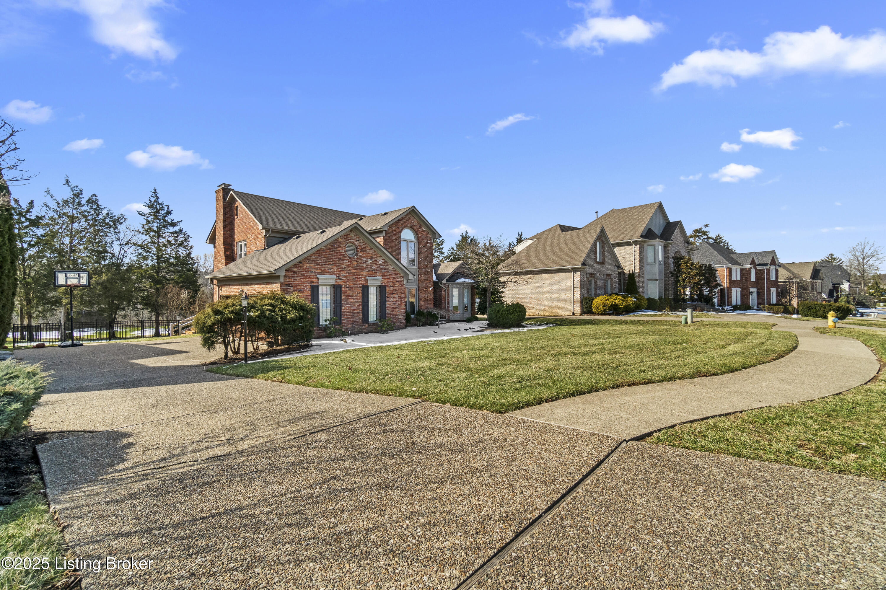 14808 Forest Oaks Dr. Dr, Louisville, Kentucky image 1