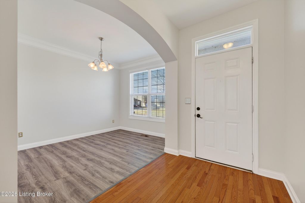 Photo of 5609 Red Crested Way, Louisville, KY 40218 (MLS # 1714480)