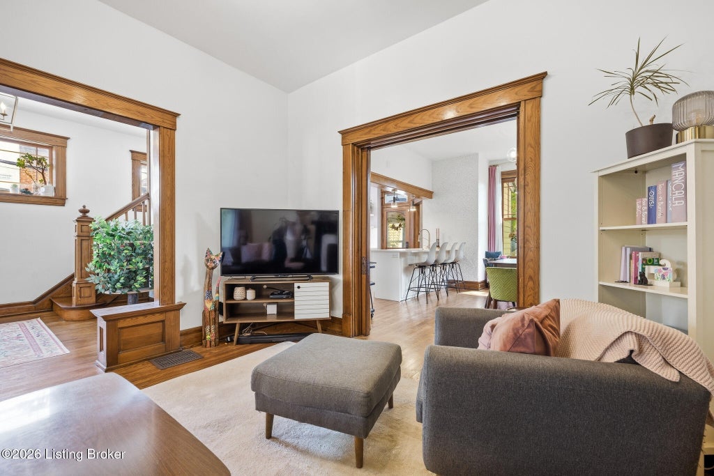 Photo of 1844 Sherwood Ave, Louisville, KY 40205 (MLS # 1729435)