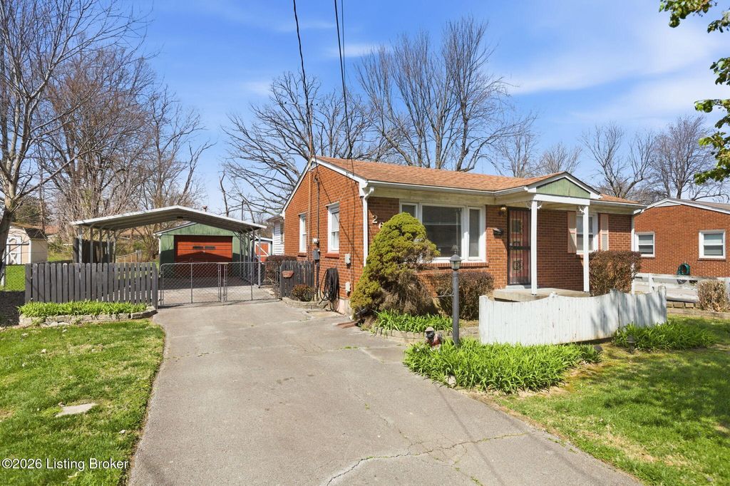 Photo of 2618 Benoch Ave, Louisville, KY 40216 (MLS # 1712650)