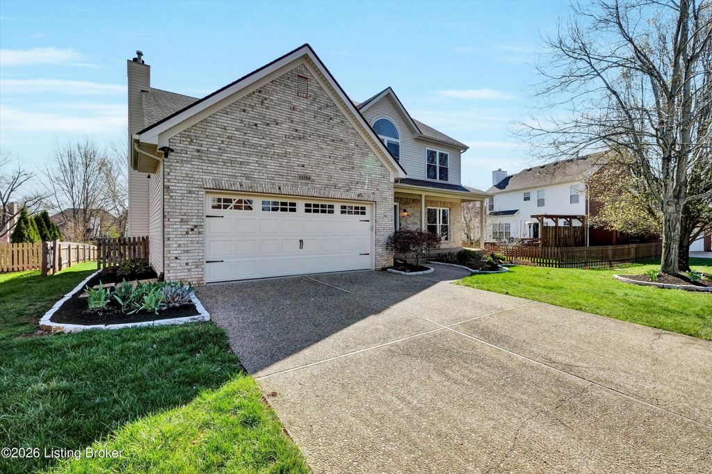 Photo of 13702 Saddlecreek Dr, Louisville, KY 40245 (MLS # 1711235)