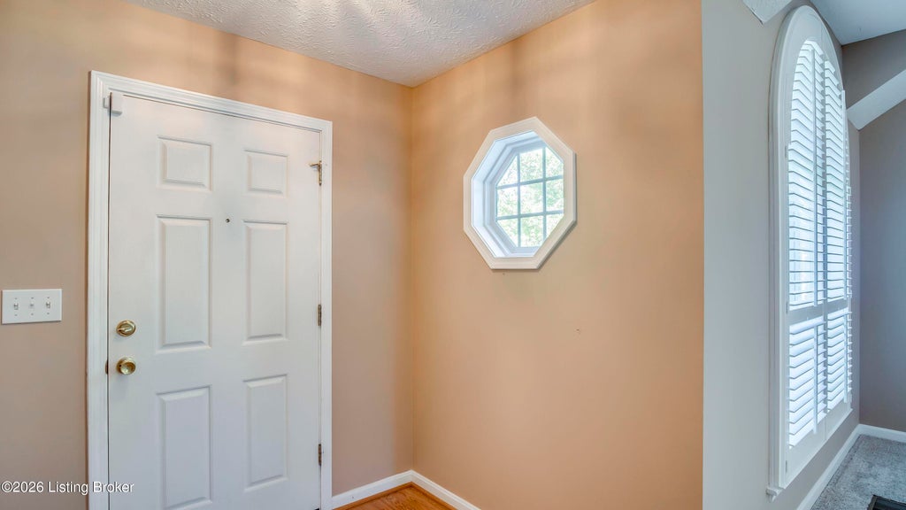 Photo of 13309 Crystal Cove, Louisville, KY 40223 (MLS # 1731007)