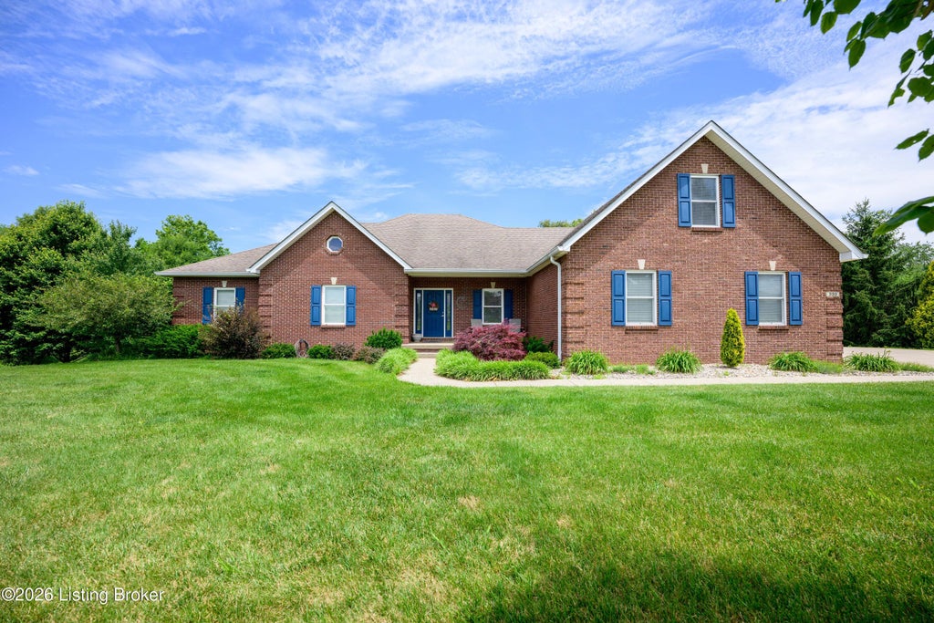 Photo of 330 Stonebriar Dr, Elizabethtown, KY 42701 (MLS # 1729206)