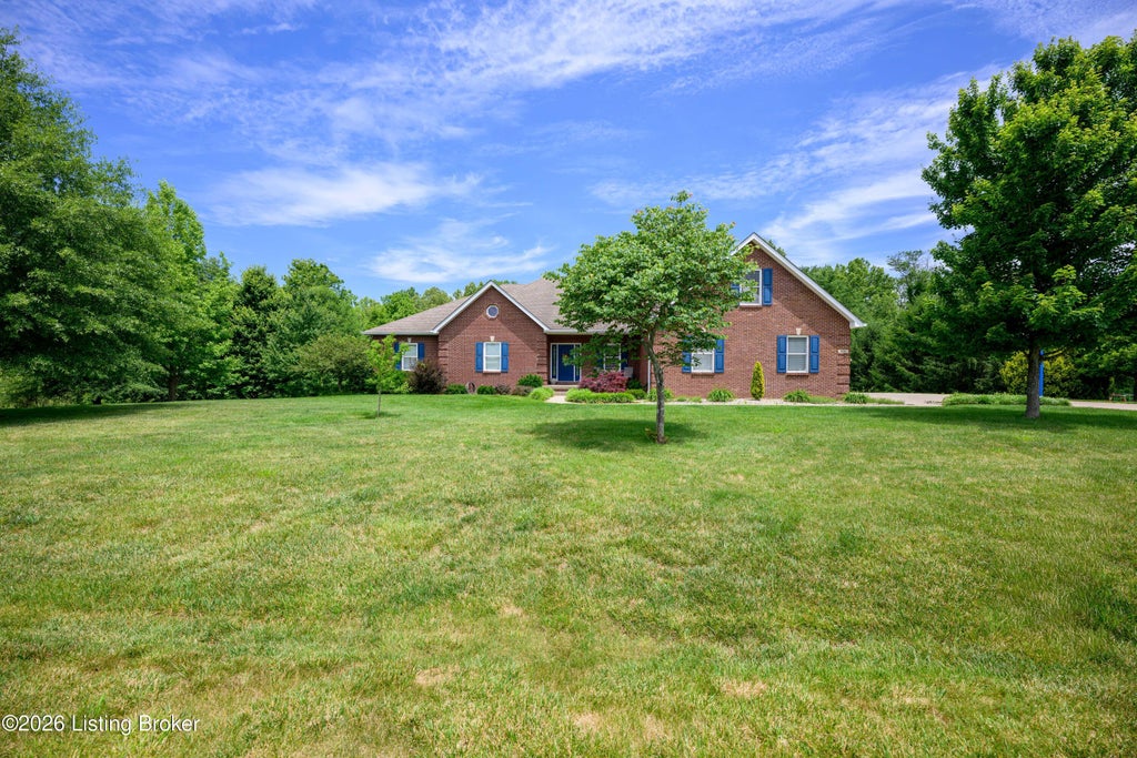 Photo of 330 Stonebriar Dr, Elizabethtown, KY 42701 (MLS # 1729206)
