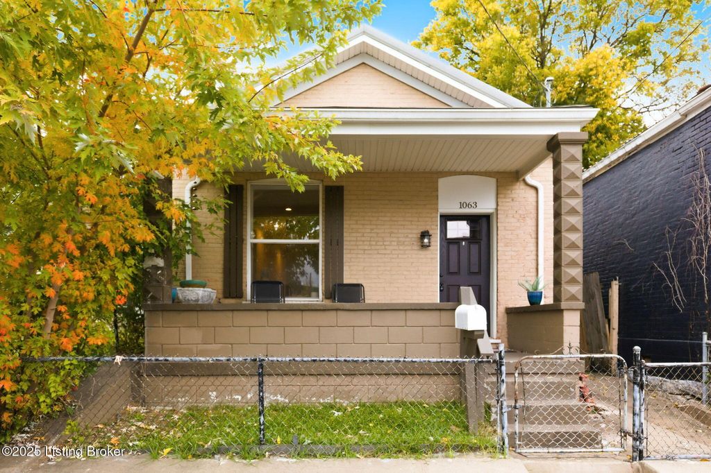 Photo of 1063 Mary St, Louisville, KY 40204 (MLS # 1707515)