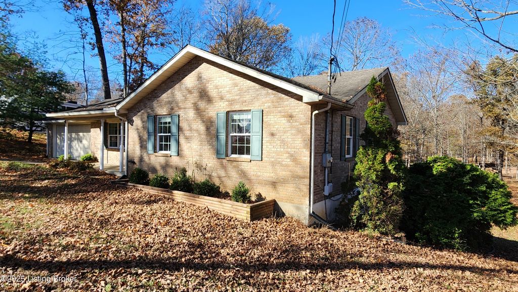 Photo of 178 Dawson Ln, Radcliff, KY 40160 (MLS # 1703318)
