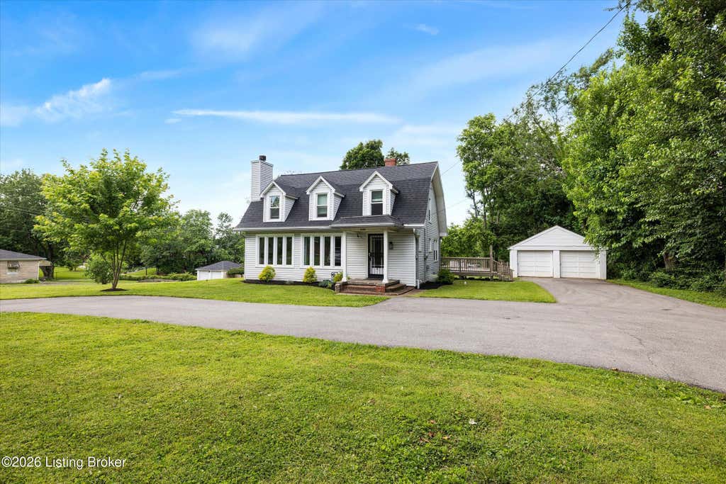 Photo of 6306 S Watterson Trail, Louisville, KY 40291 (MLS # 1720787)