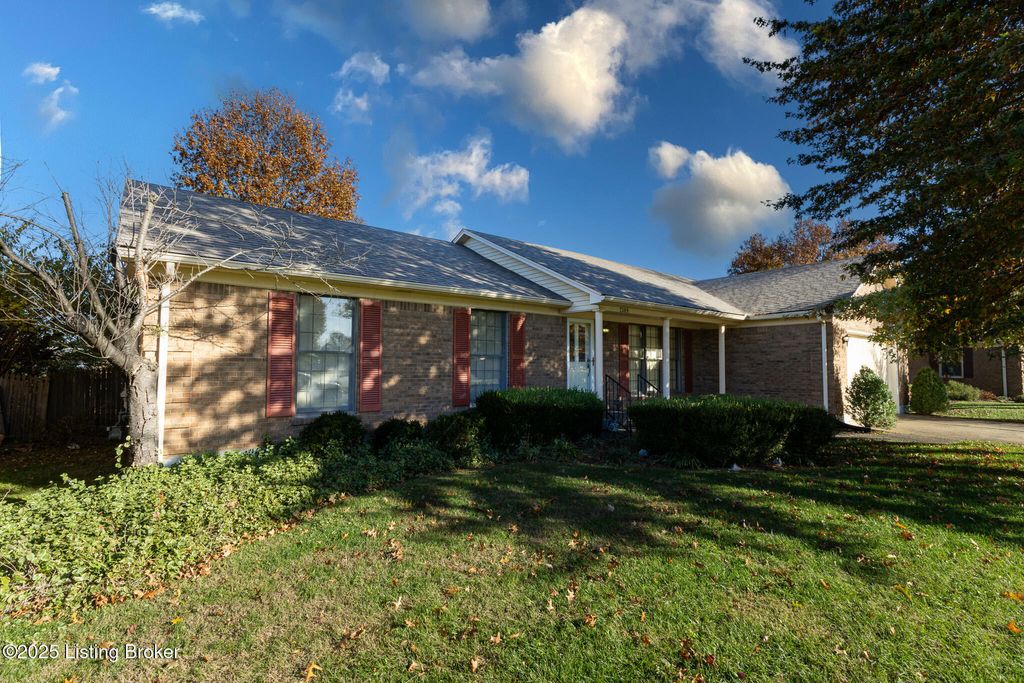 Photo of 7209 Old N Church Rd, Louisville, KY 40214 (MLS # 1705613)