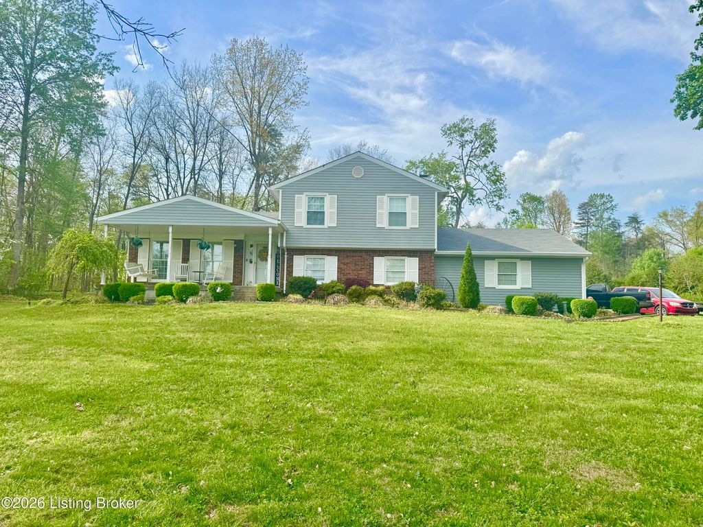 Photo of 574 Pine Creek Rd, Shepherdsville, KY 40165 (MLS # 1714837)